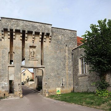 Portes de ville de Flavigny-sur-Ozerain
