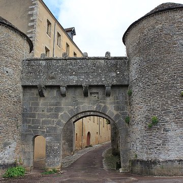 Portes de ville de Flavigny-sur-Ozerain