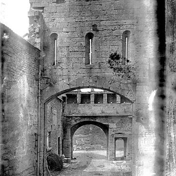 Portes de ville de Flavigny-sur-Ozerain