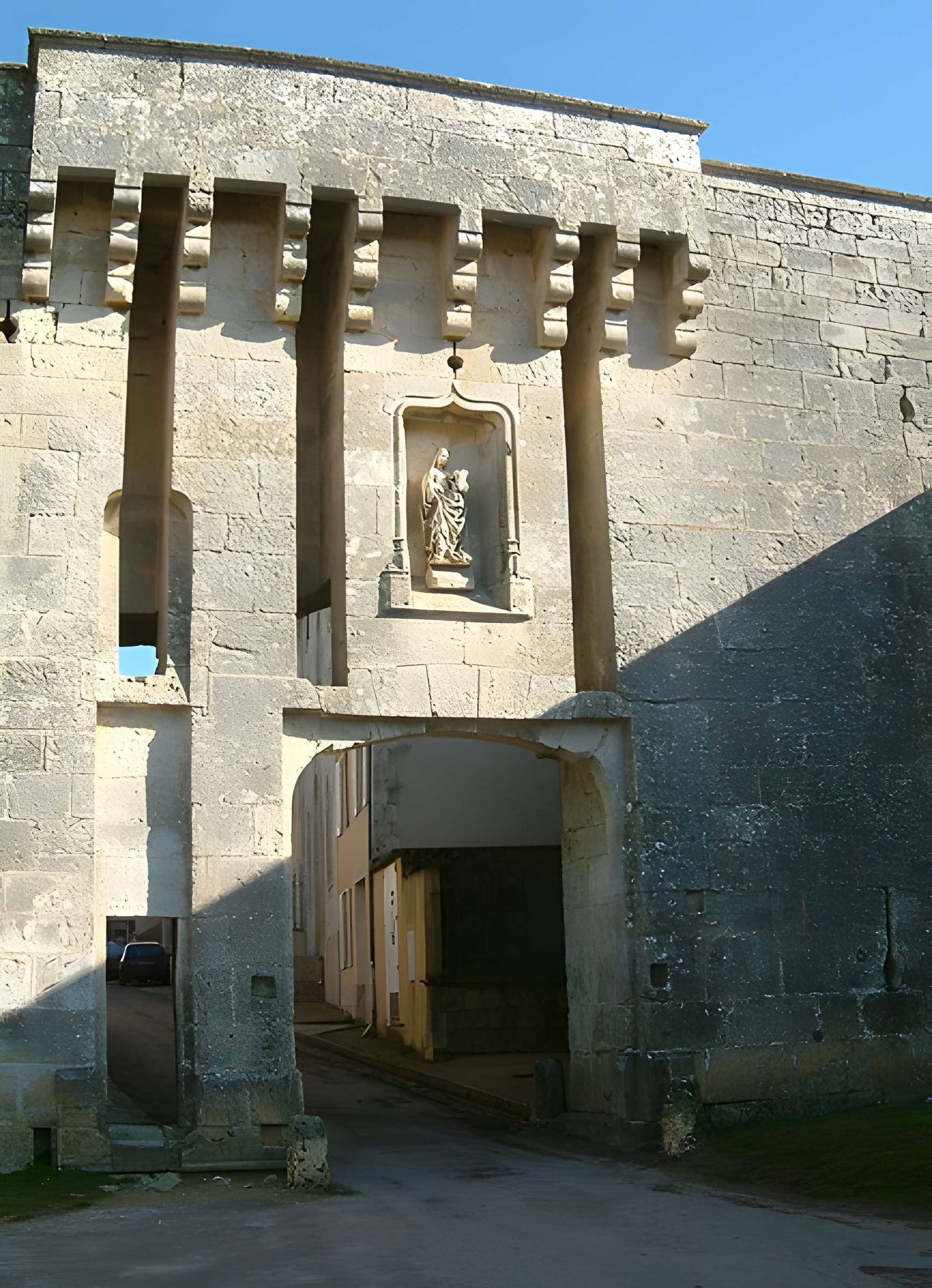 Portes de ville de Flavigny-sur-Ozerain