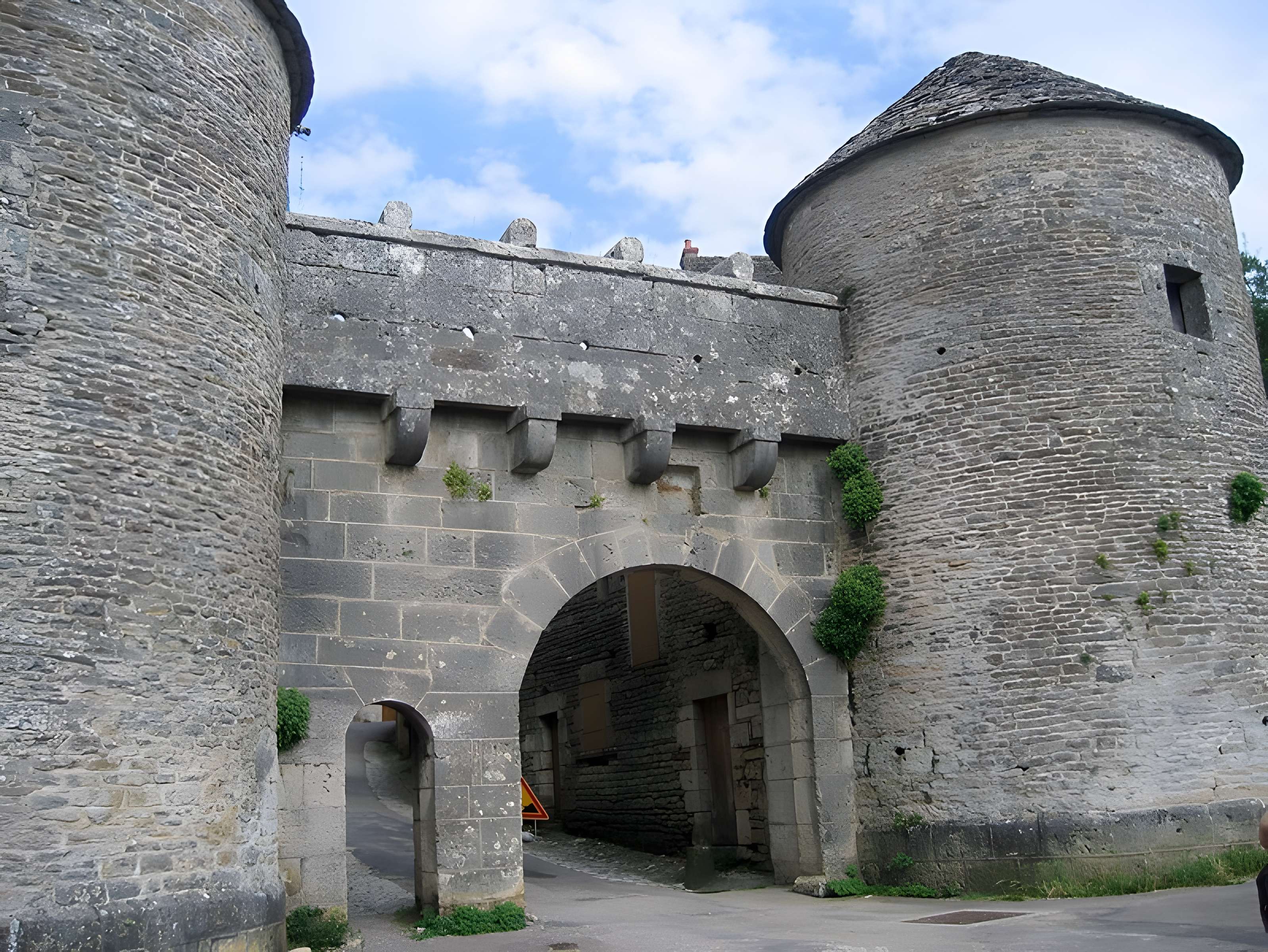 Portes de ville de Flavigny-sur-Ozerain