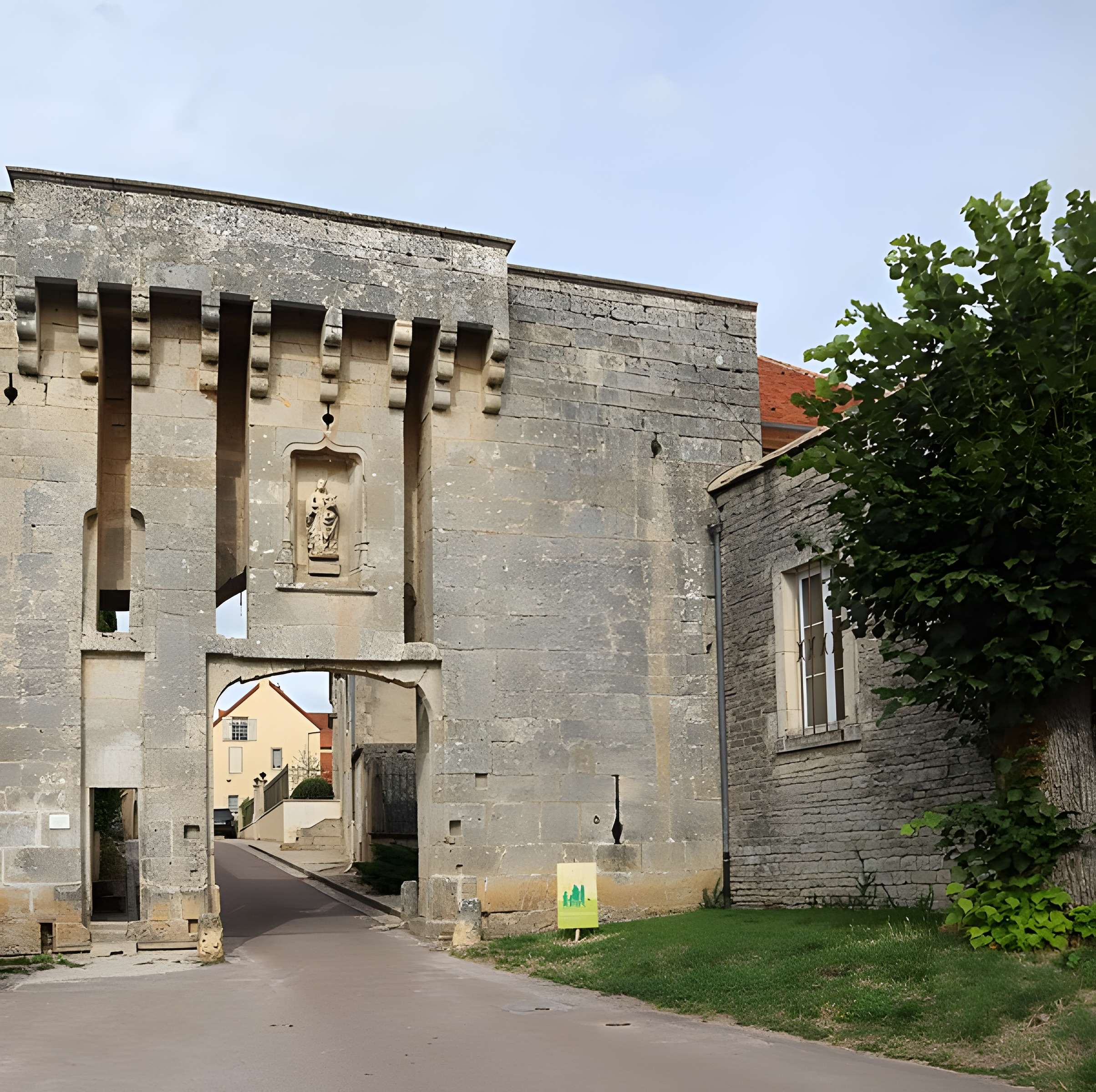 Portes de ville de Flavigny-sur-Ozerain