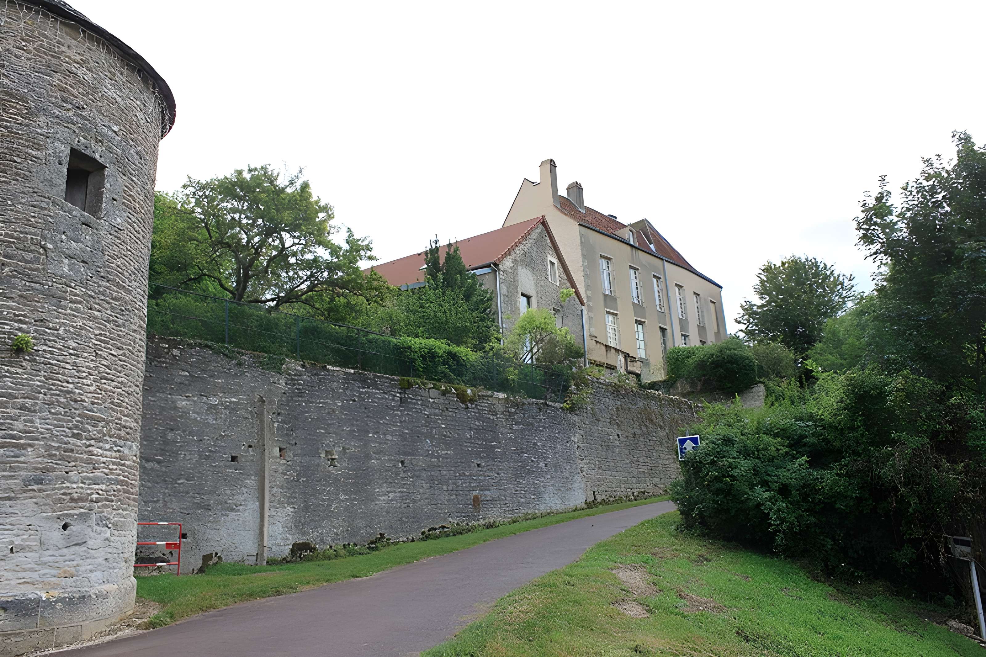 Portes de ville de Flavigny-sur-Ozerain