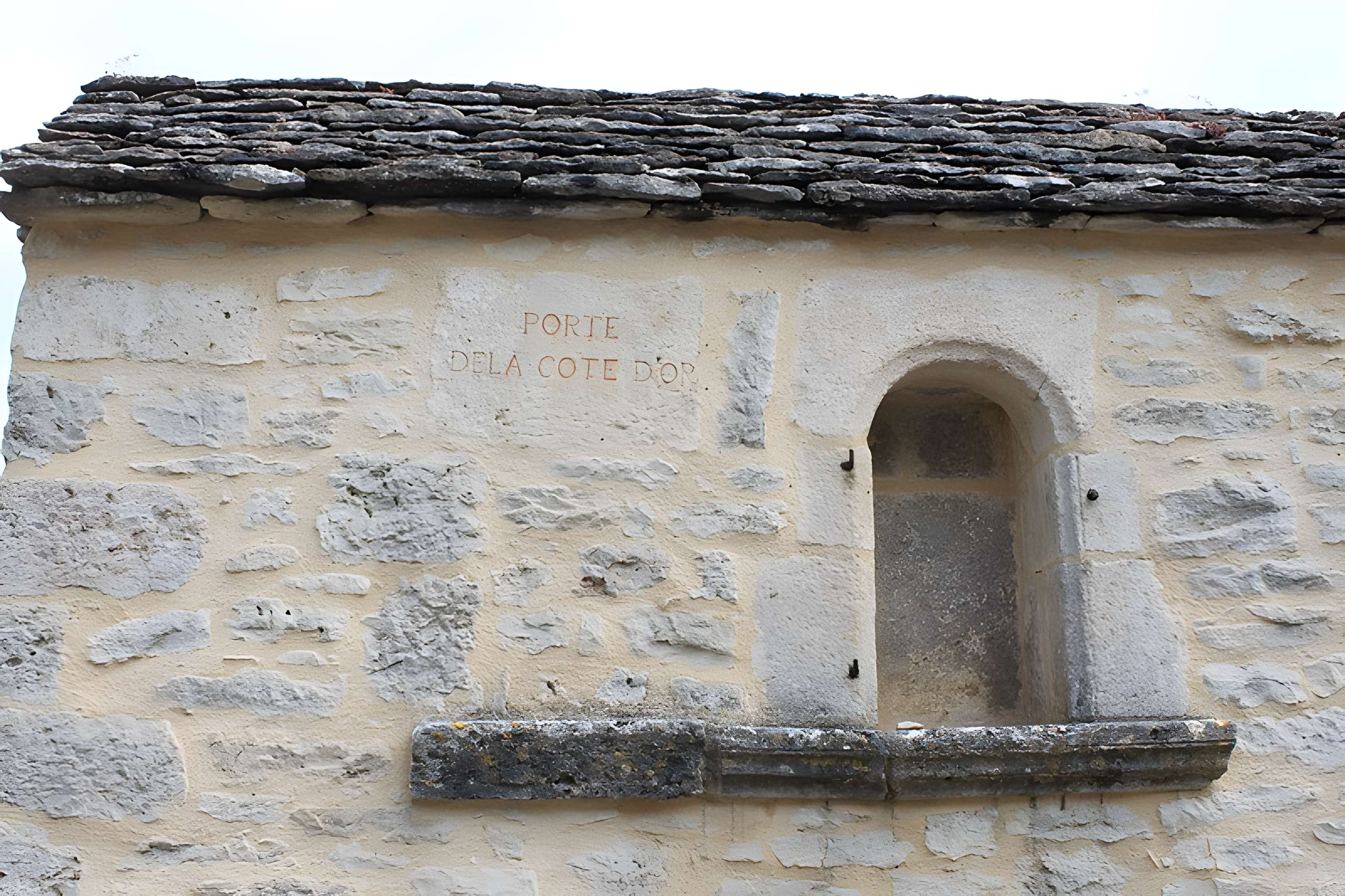 Portes de ville de Flavigny-sur-Ozerain