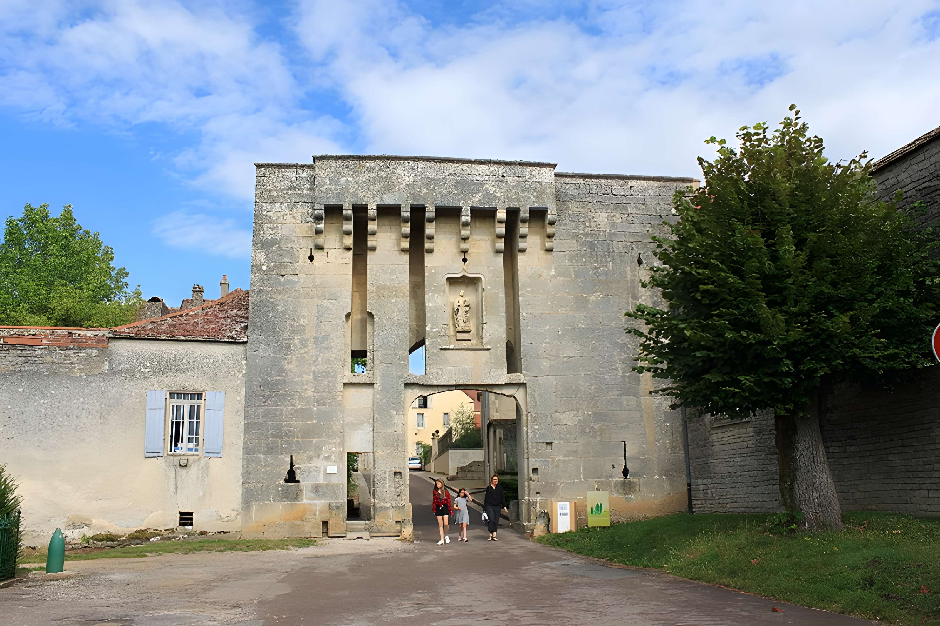 Portes de ville de Flavigny-sur-Ozerain