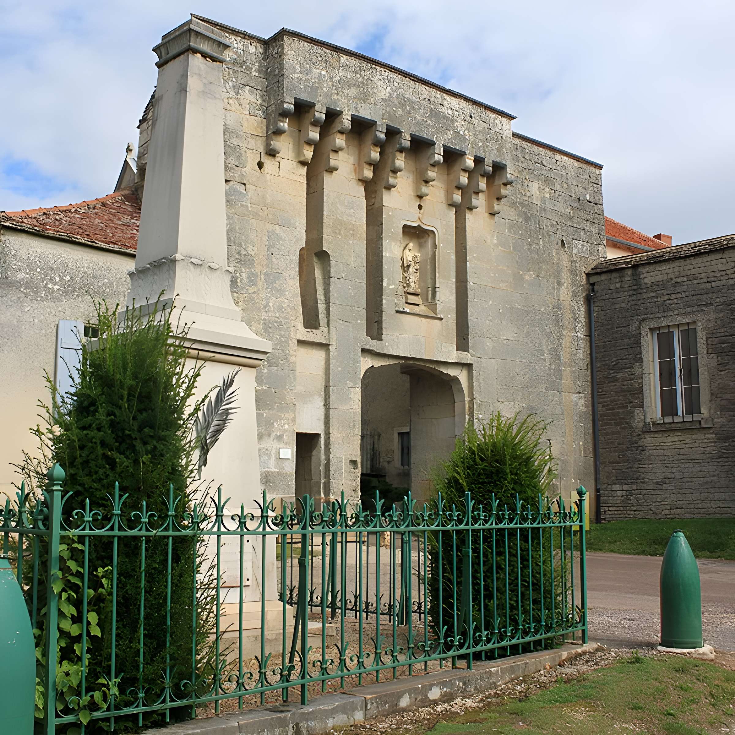 Portes de ville de Flavigny-sur-Ozerain