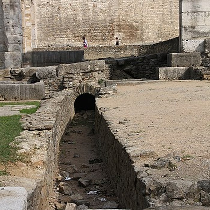 Photo de Portique romain du Forum de Vienne