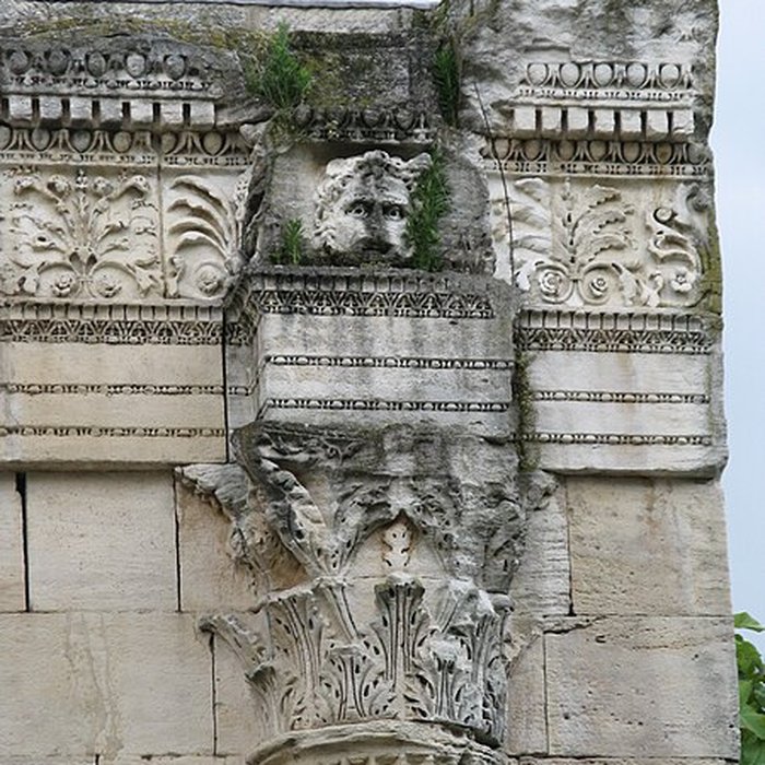 Photo de Portique romain du Forum de Vienne