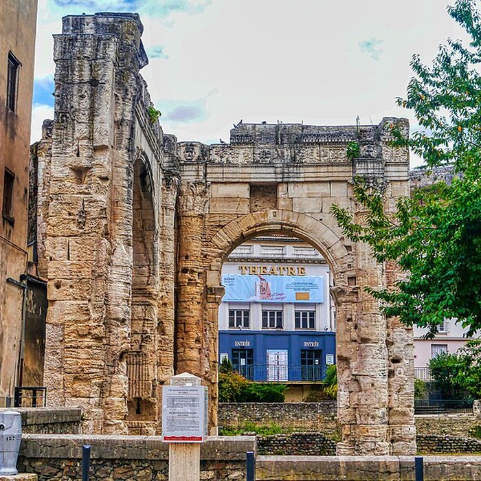 Photo de Portique romain du Forum de Vienne