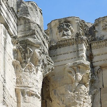 Portique romain du Forum de Vienne