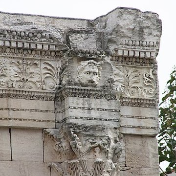 Portique romain du Forum de Vienne