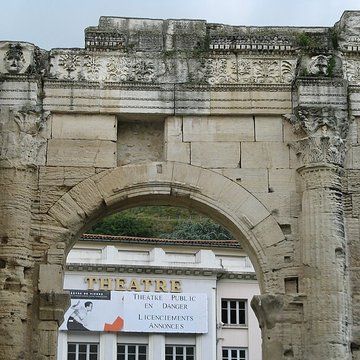 Portique romain du Forum de Vienne
