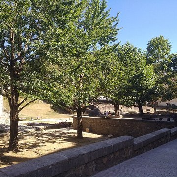 Portique romain du Forum de Vienne