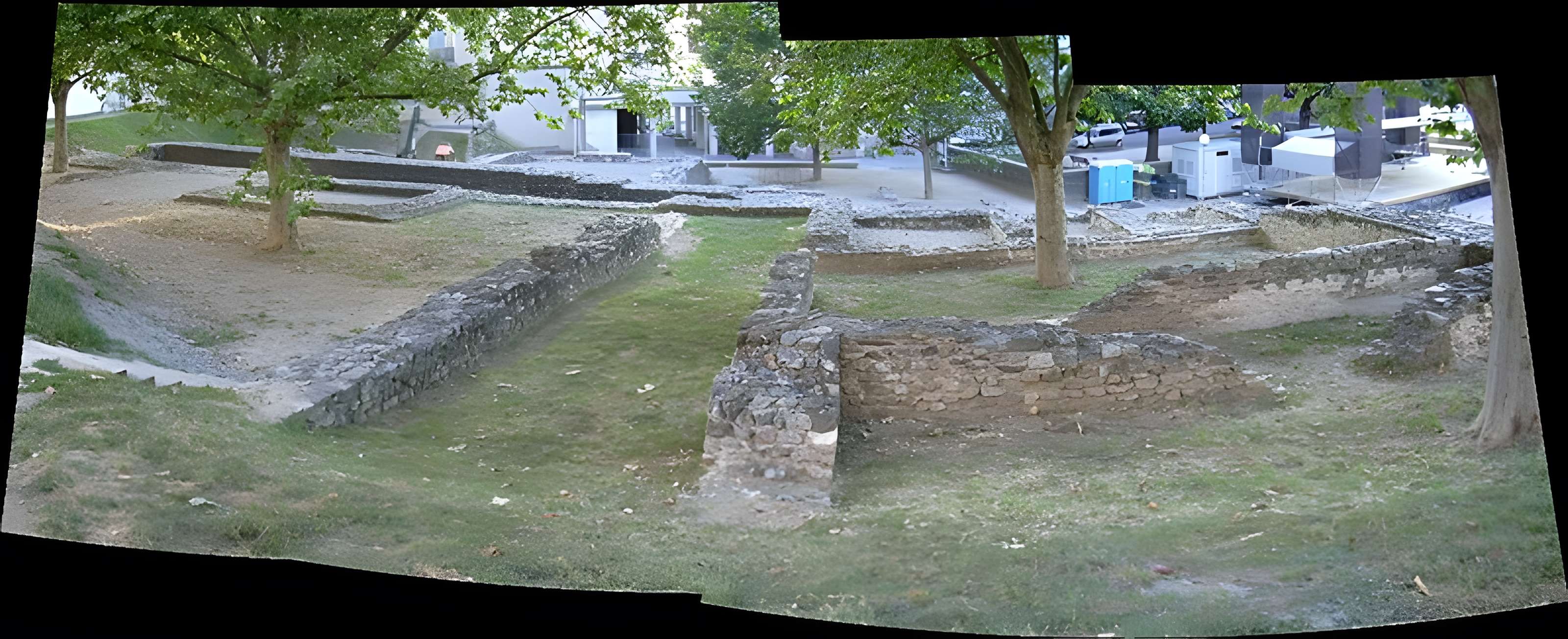 Portique romain du Forum de Vienne