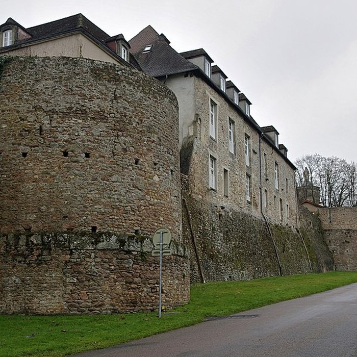 Photo de Remparts romains dAutun