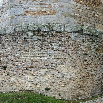 Remparts romains dAutun