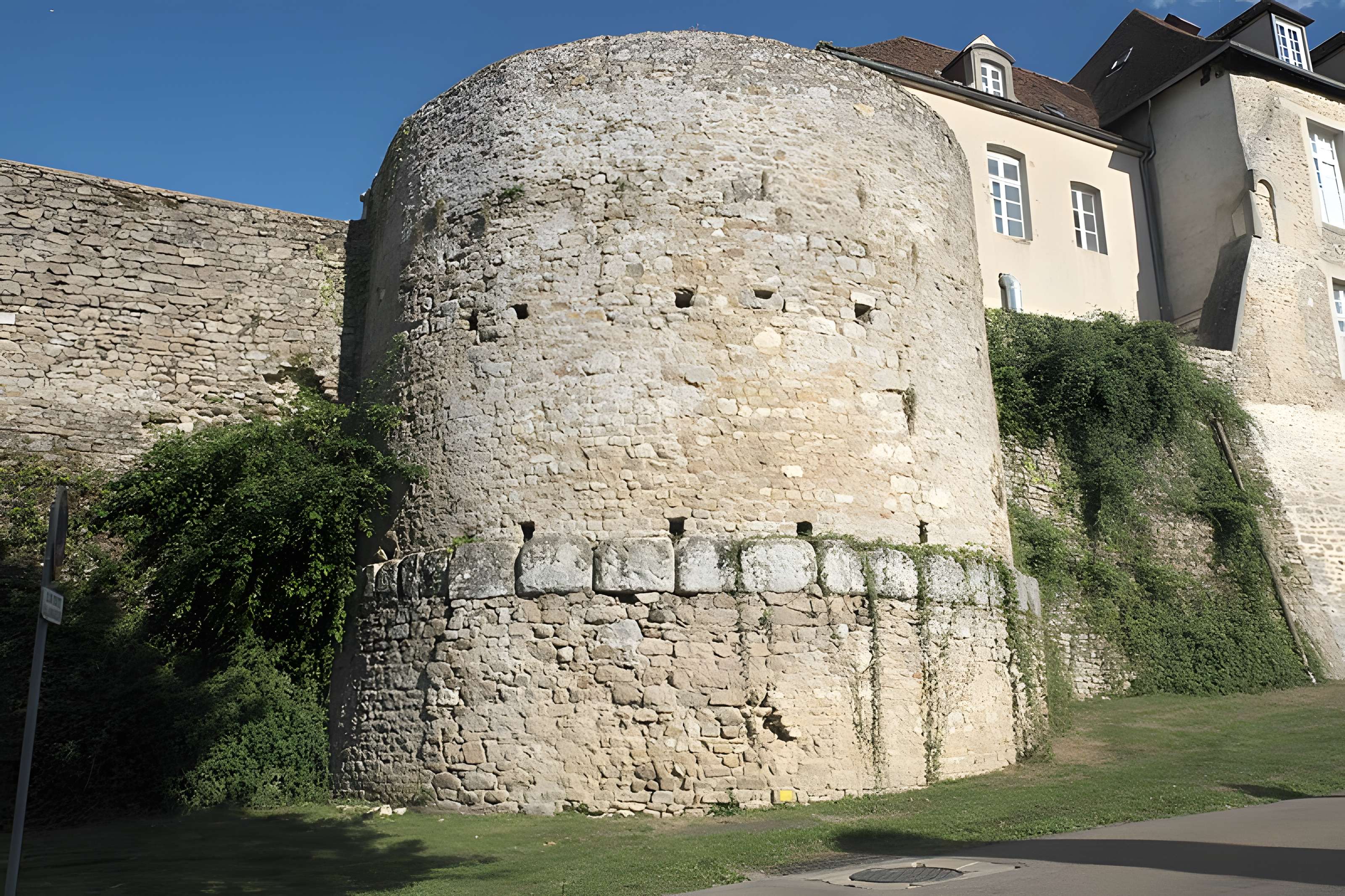 Remparts romains d'Autun