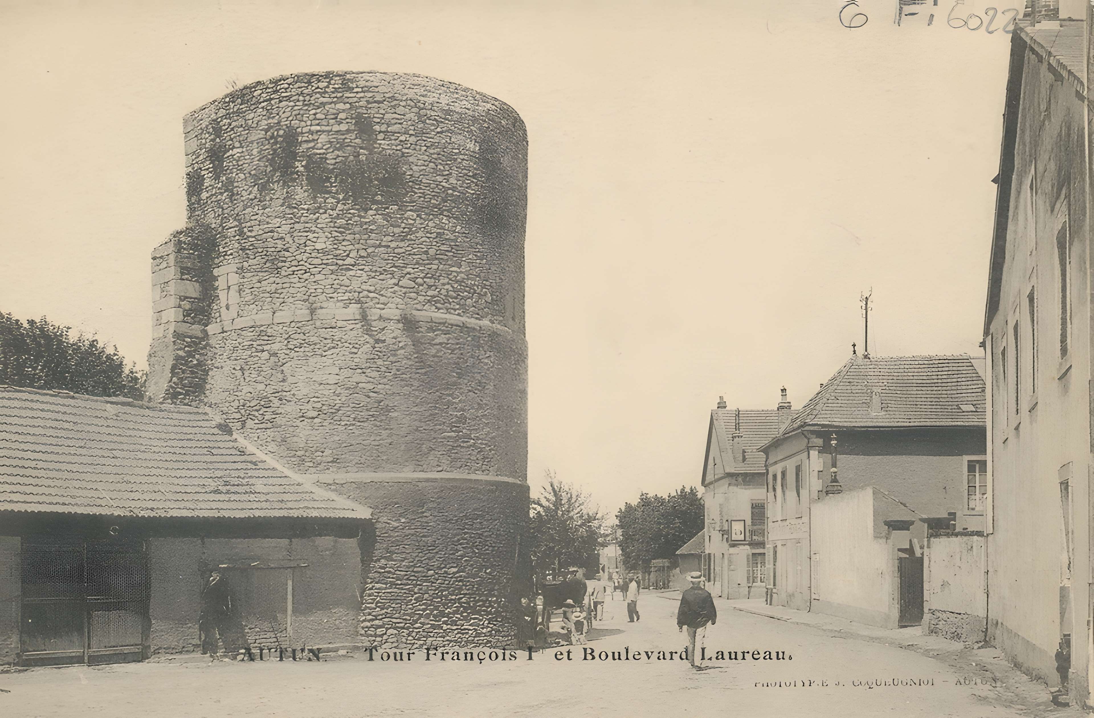 Remparts romains d'Autun