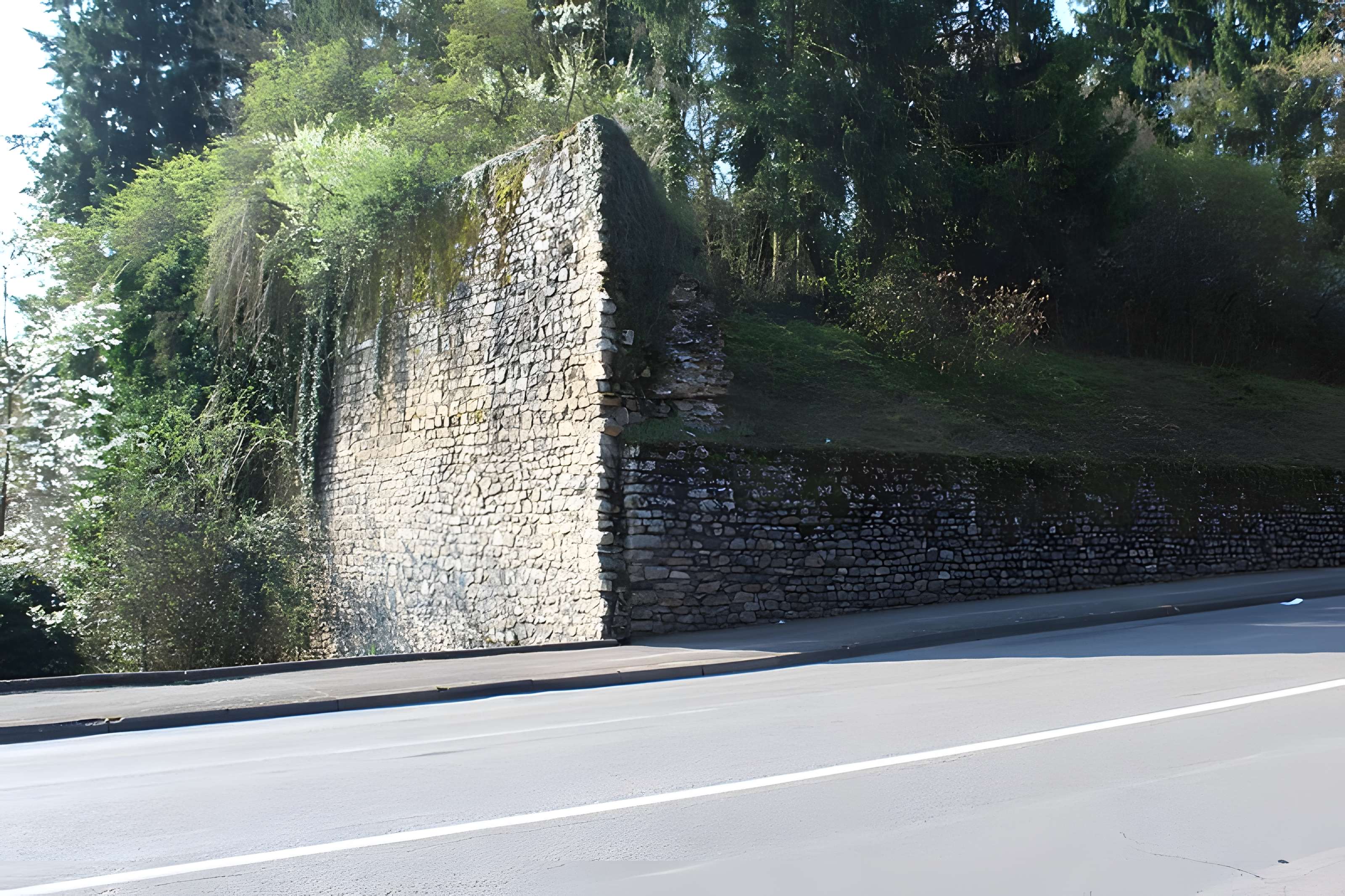 Remparts romains d'Autun