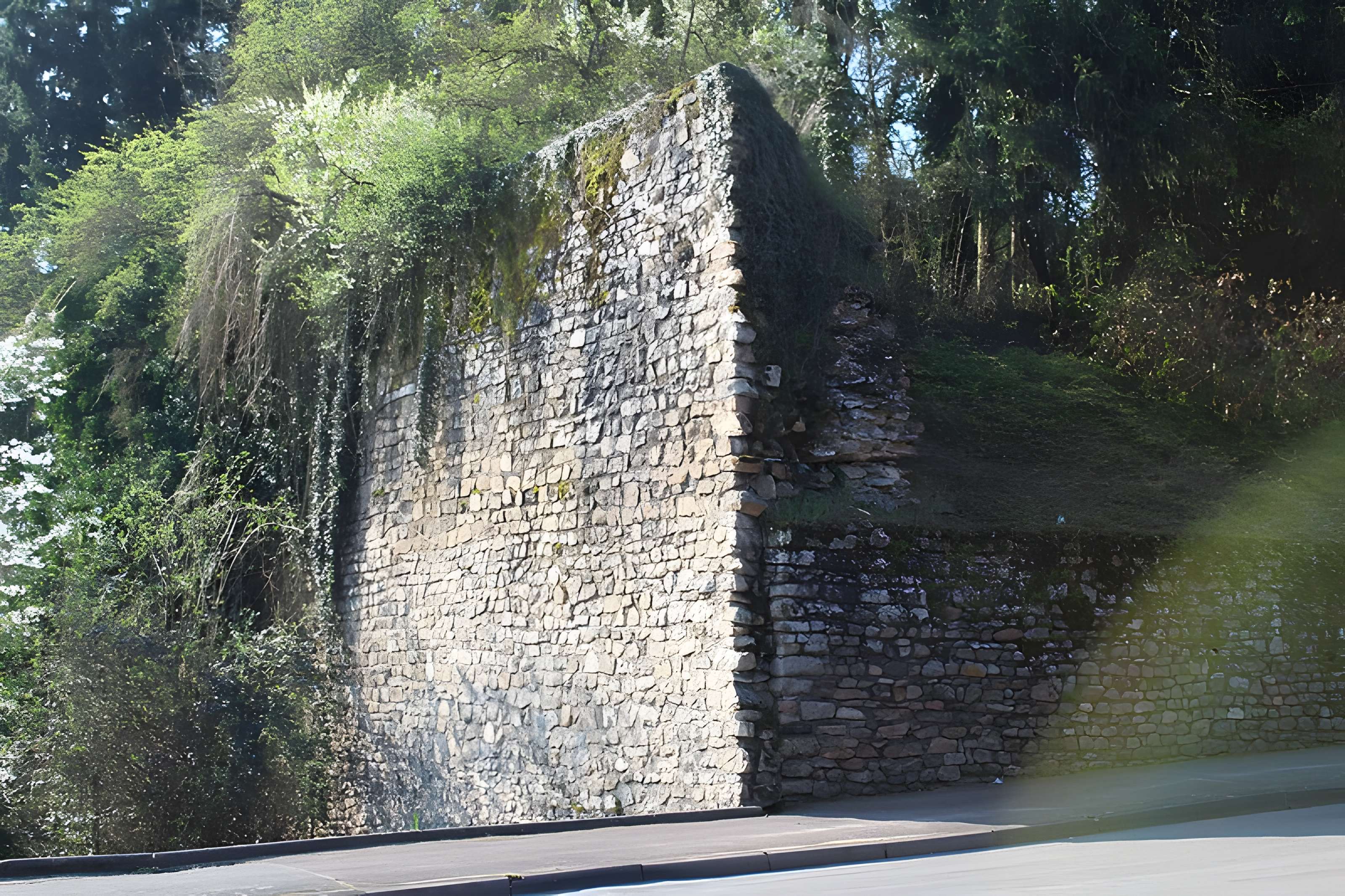 Remparts romains d'Autun