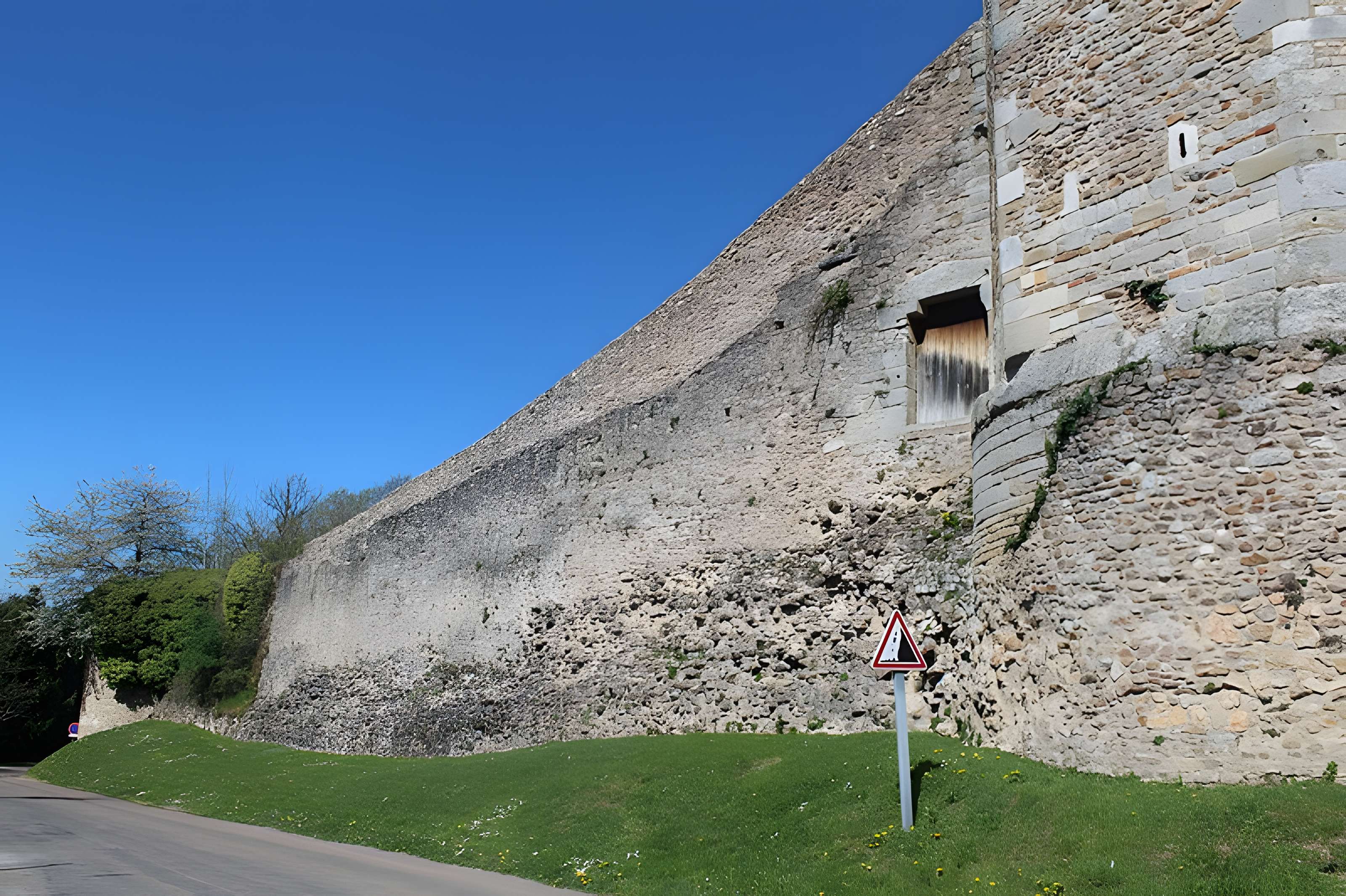 Remparts romains d'Autun