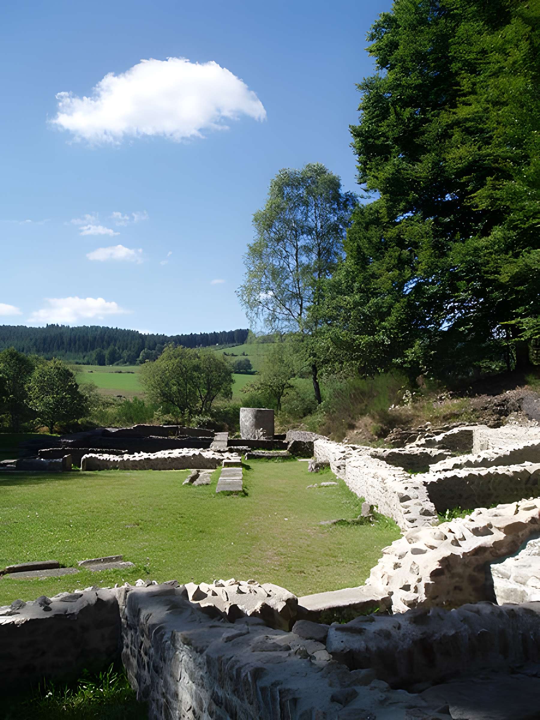 Ruines gallo-romaines des Cars à Saint-Merd-les-Oussines