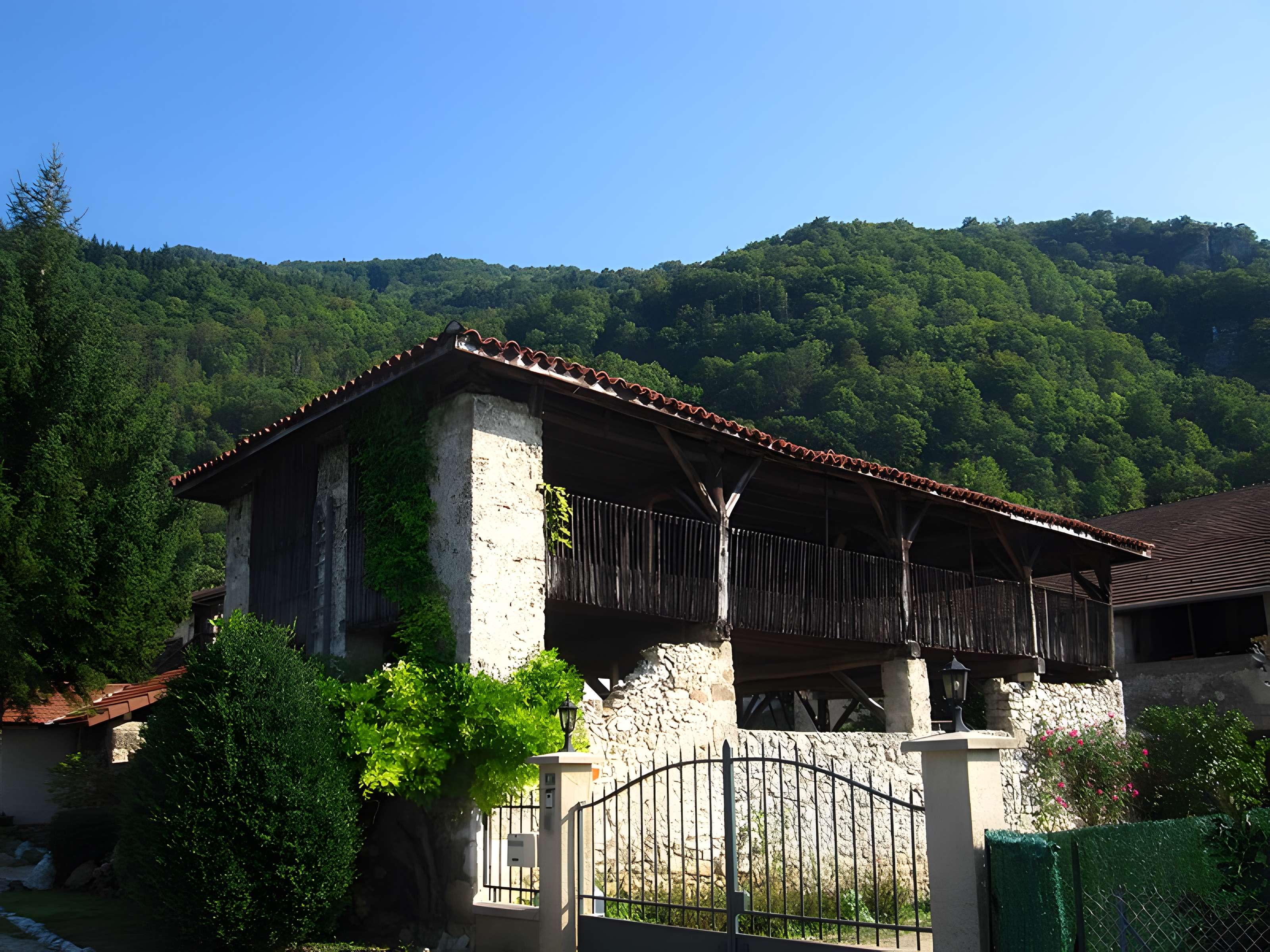 Séchoir à noix de Cognin-les-Gorges