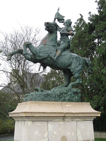 Photo de Statue de Jeanne d'Arc à Montebourg