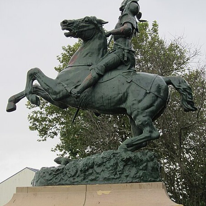 Photo de Statue de Jeanne dArc à Montebourg