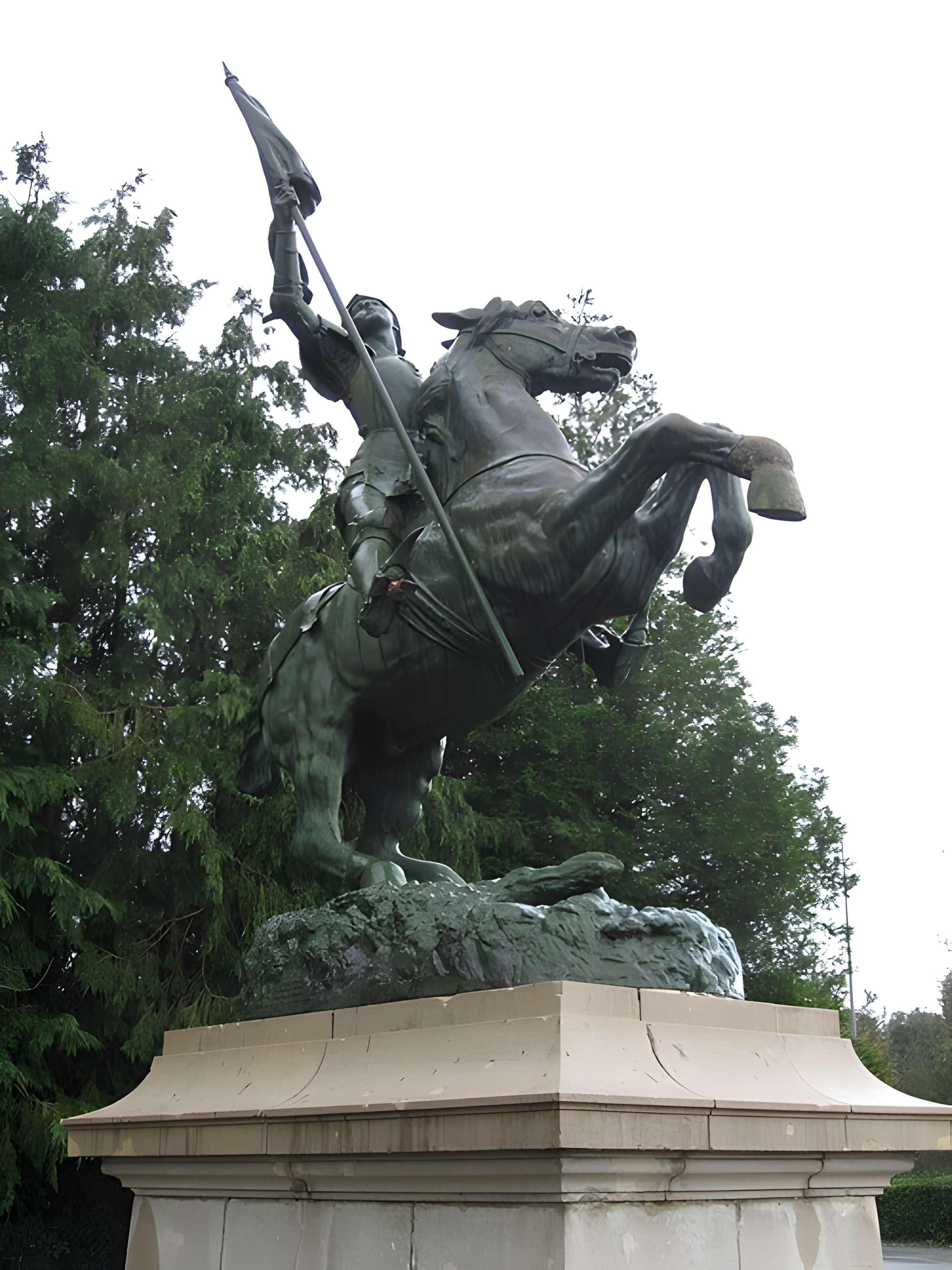 Statue de Jeanne d'Arc à Montebourg