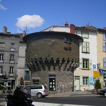 Statue de Lafayette, située près de la tour Pannessac