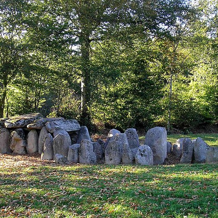 Photo de Table au Diable de Passais-la-Conception