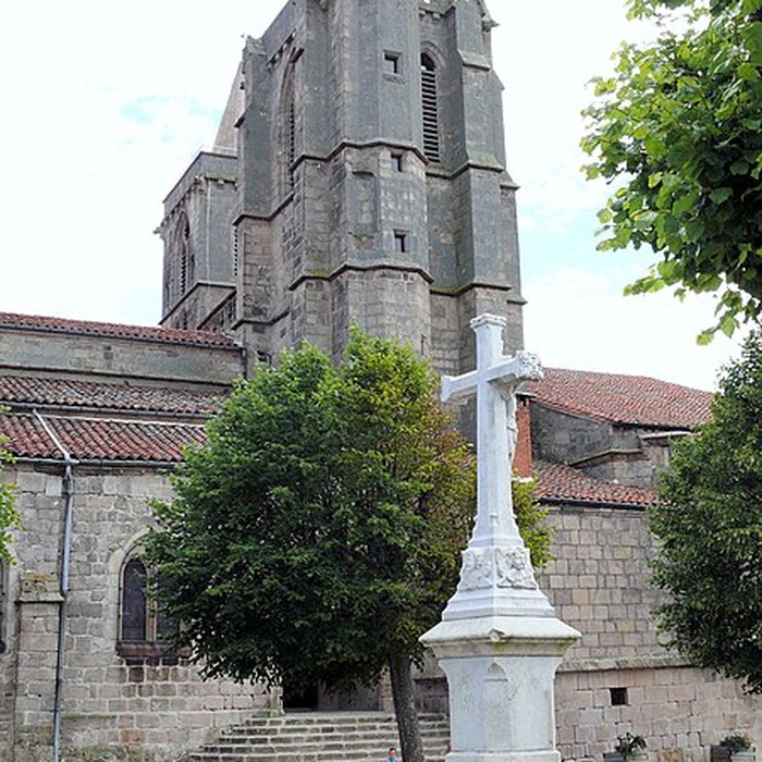 Photo de Collégiale Saint-Bonnet de Saint-Bonnet-le-Château