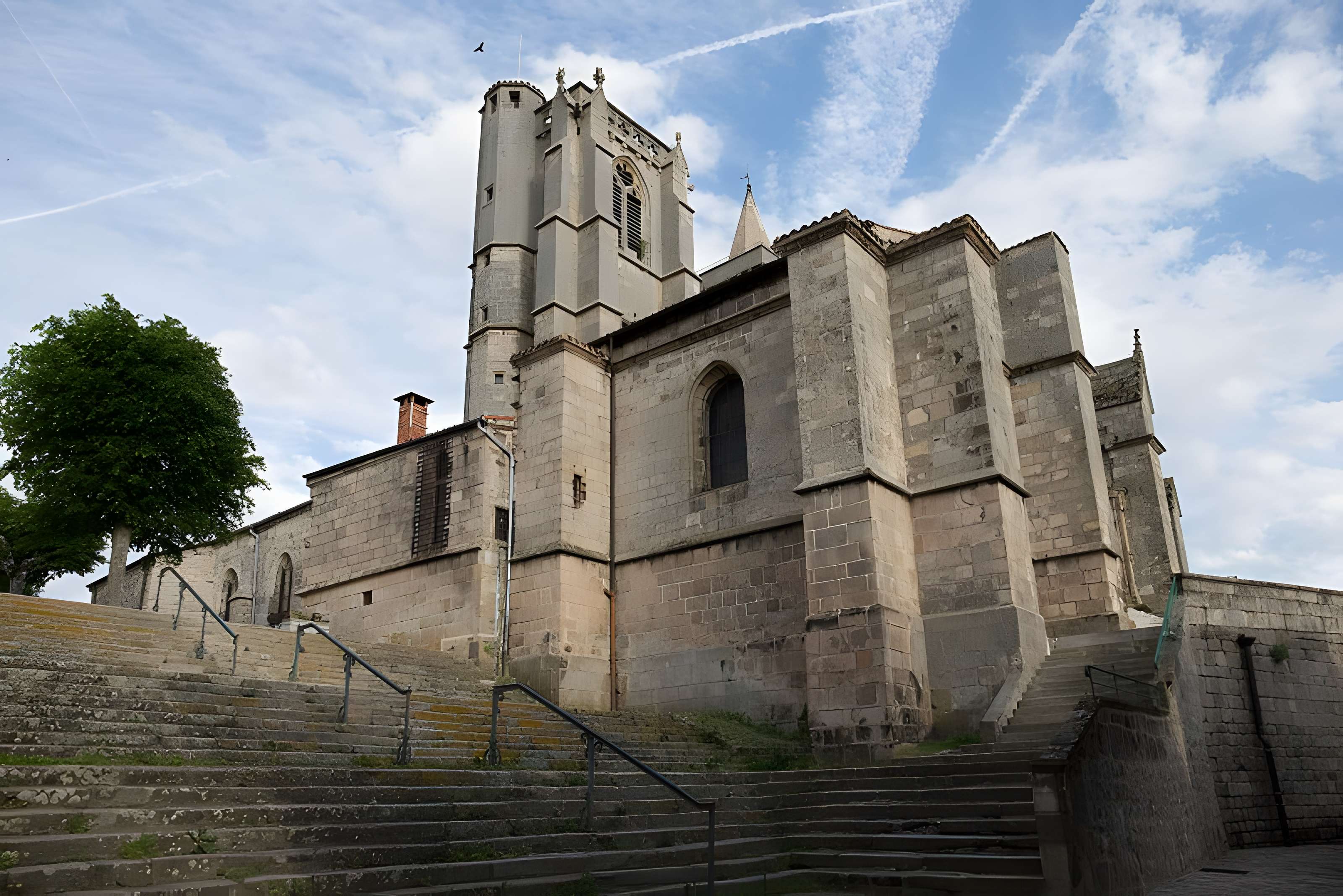 Collégiale Saint-Bonnet de Saint-Bonnet-le-Château