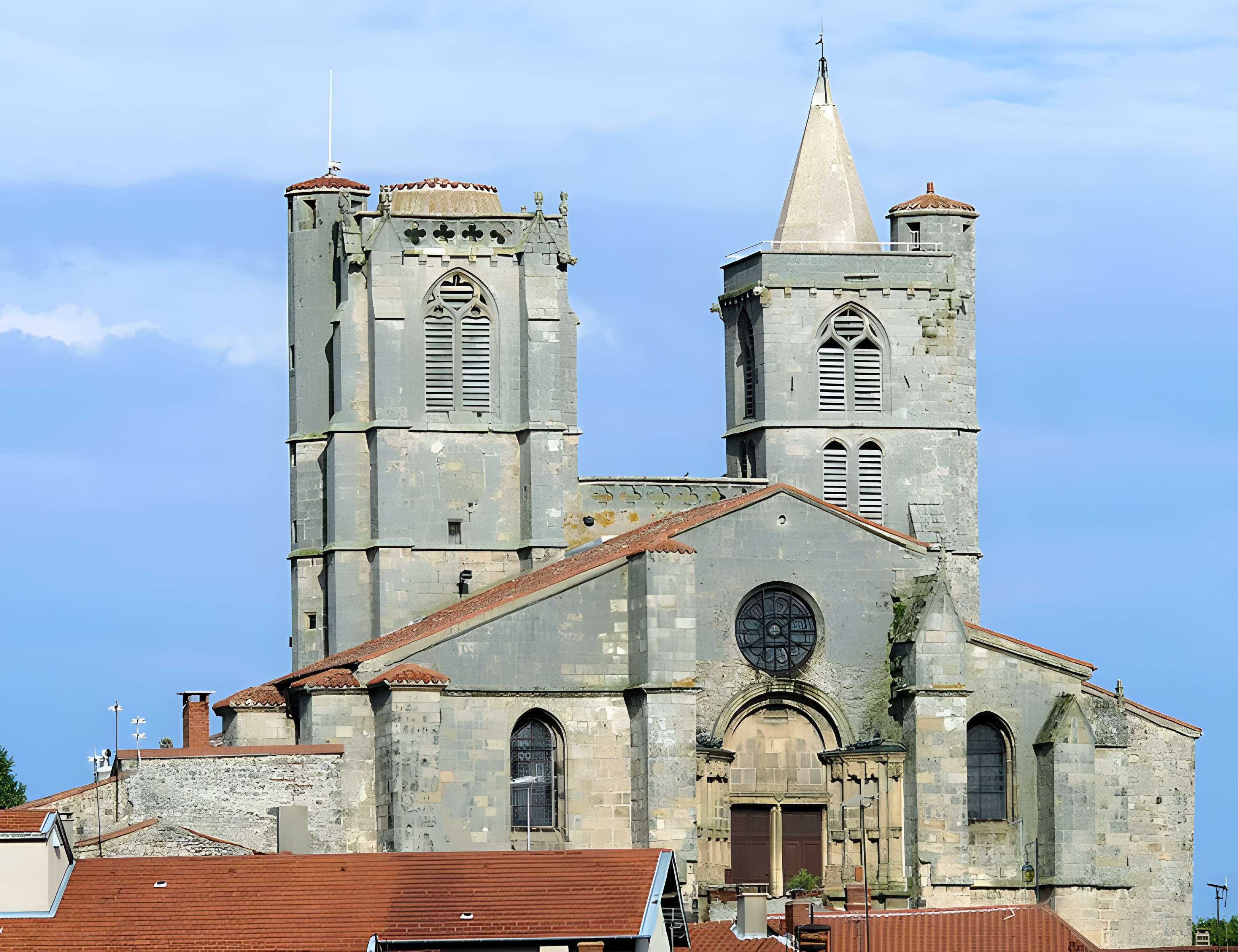 Collégiale Saint-Bonnet de Saint-Bonnet-le-Château