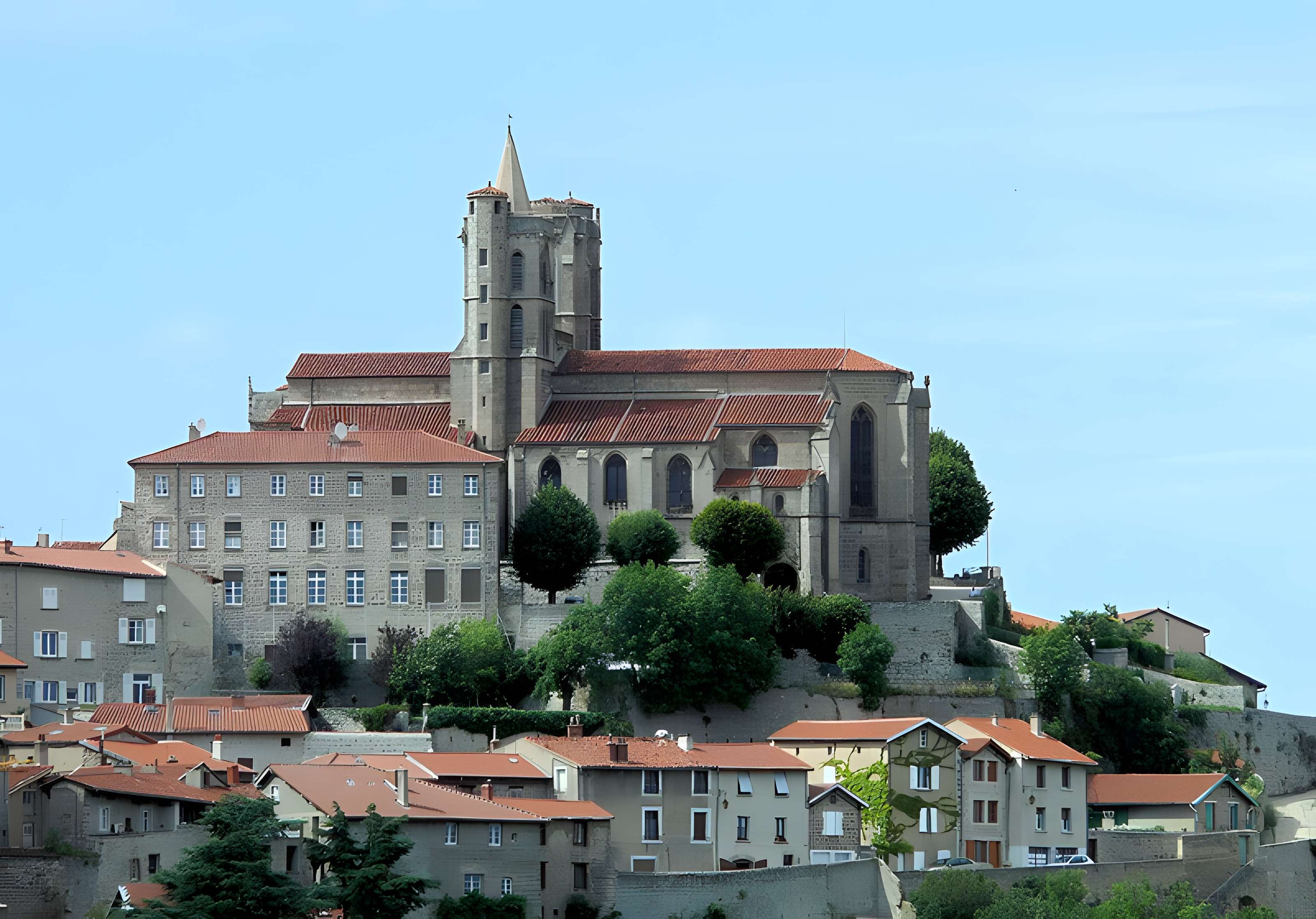 Collégiale Saint-Bonnet de Saint-Bonnet-le-Château