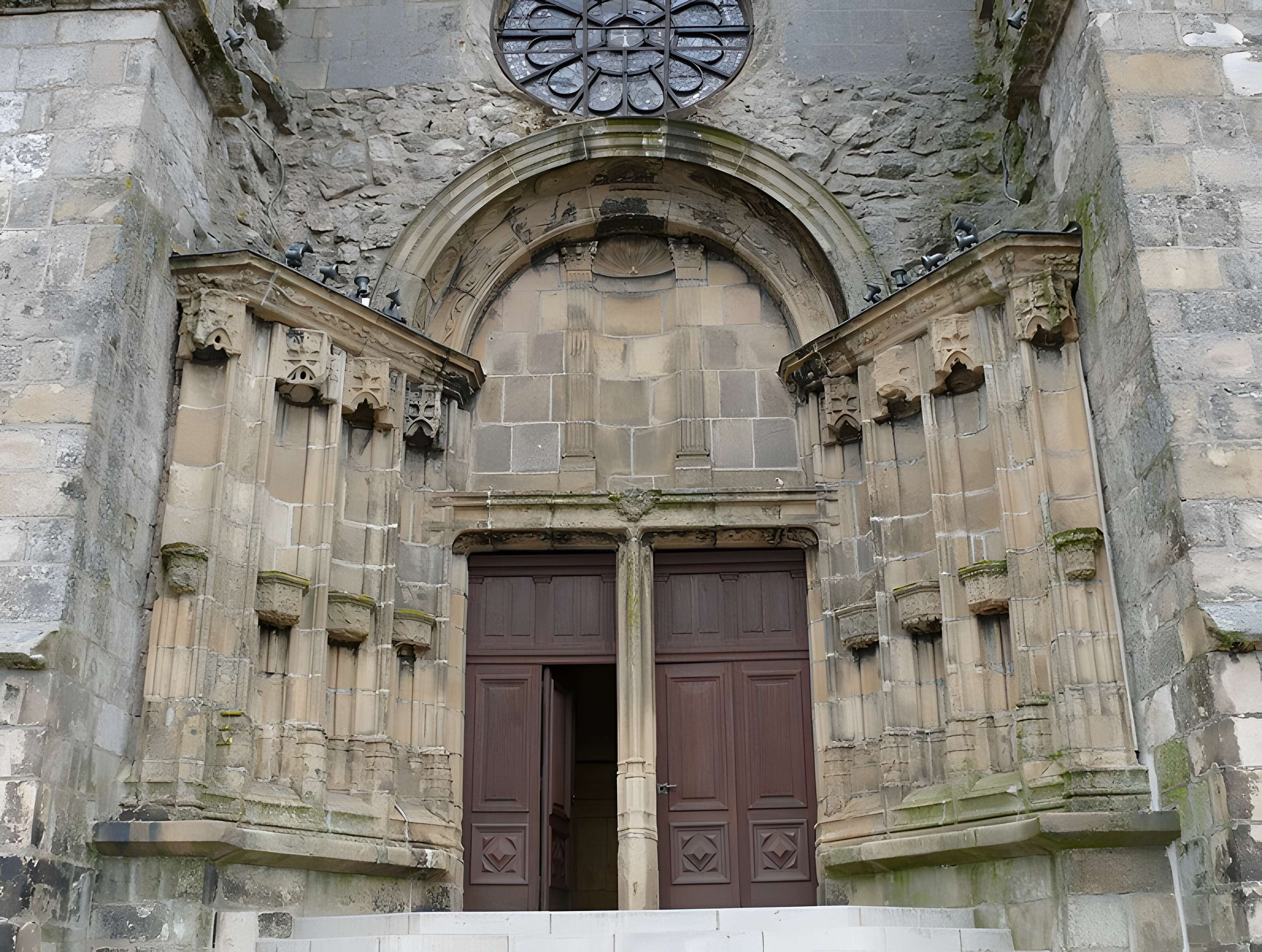 Collégiale Saint-Bonnet de Saint-Bonnet-le-Château