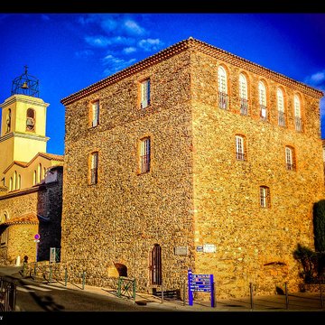 Tour carrée de Sainte-Maxime