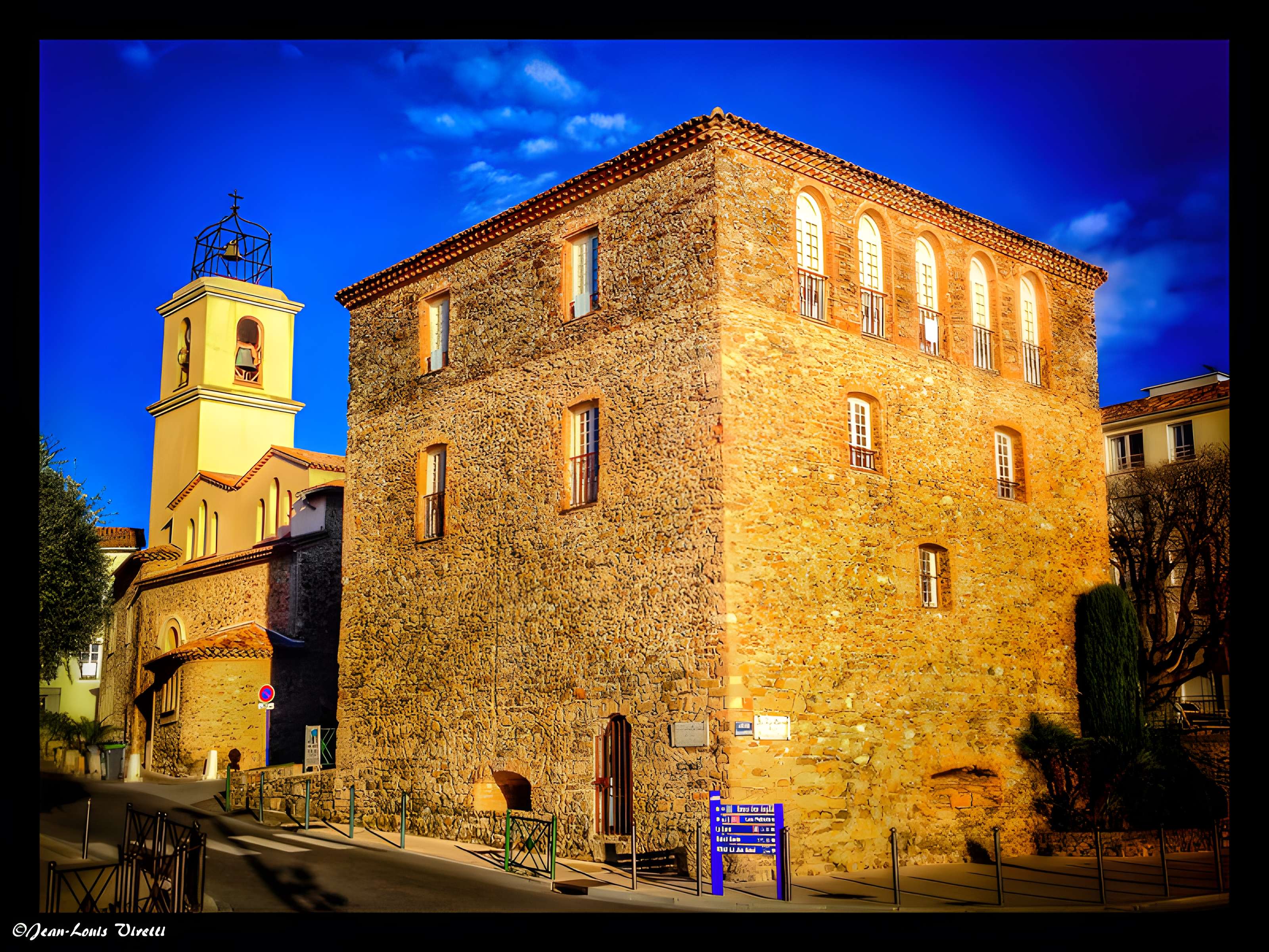 Tour carrée de Sainte-Maxime