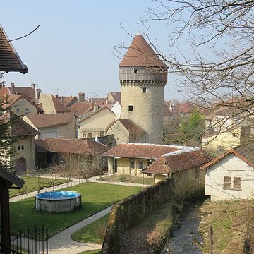 Tour de la Sergenterie de Poligny