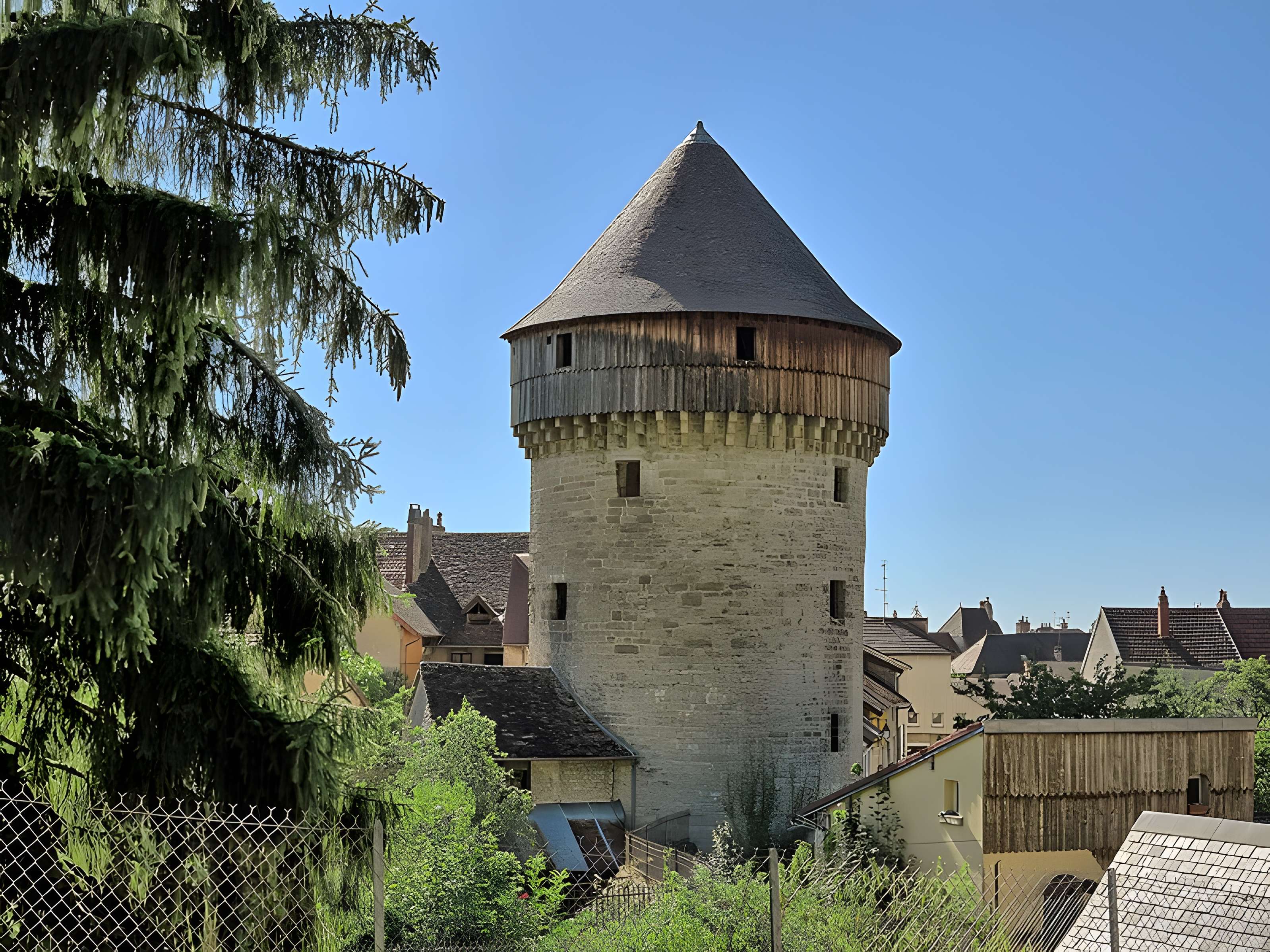 Tour de la Sergenterie de Poligny