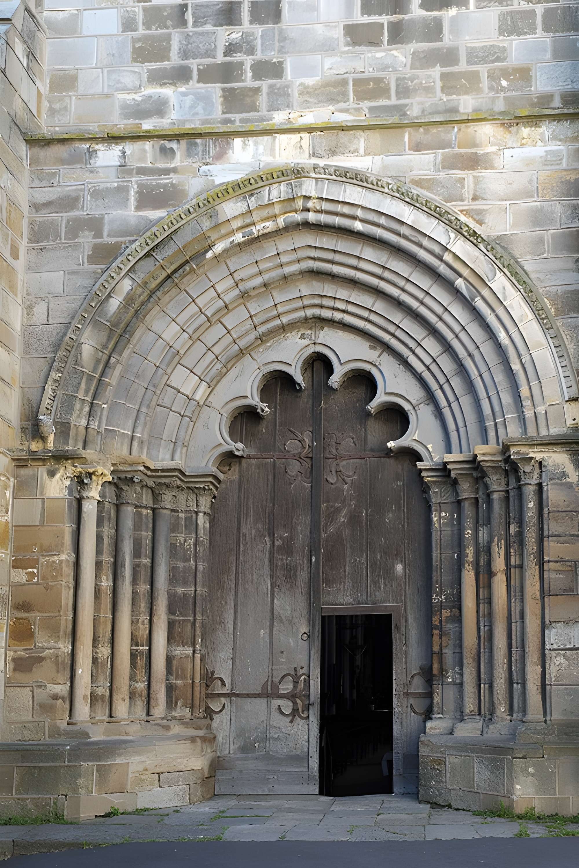 Collégiale Saint-Cerneuf de Billom