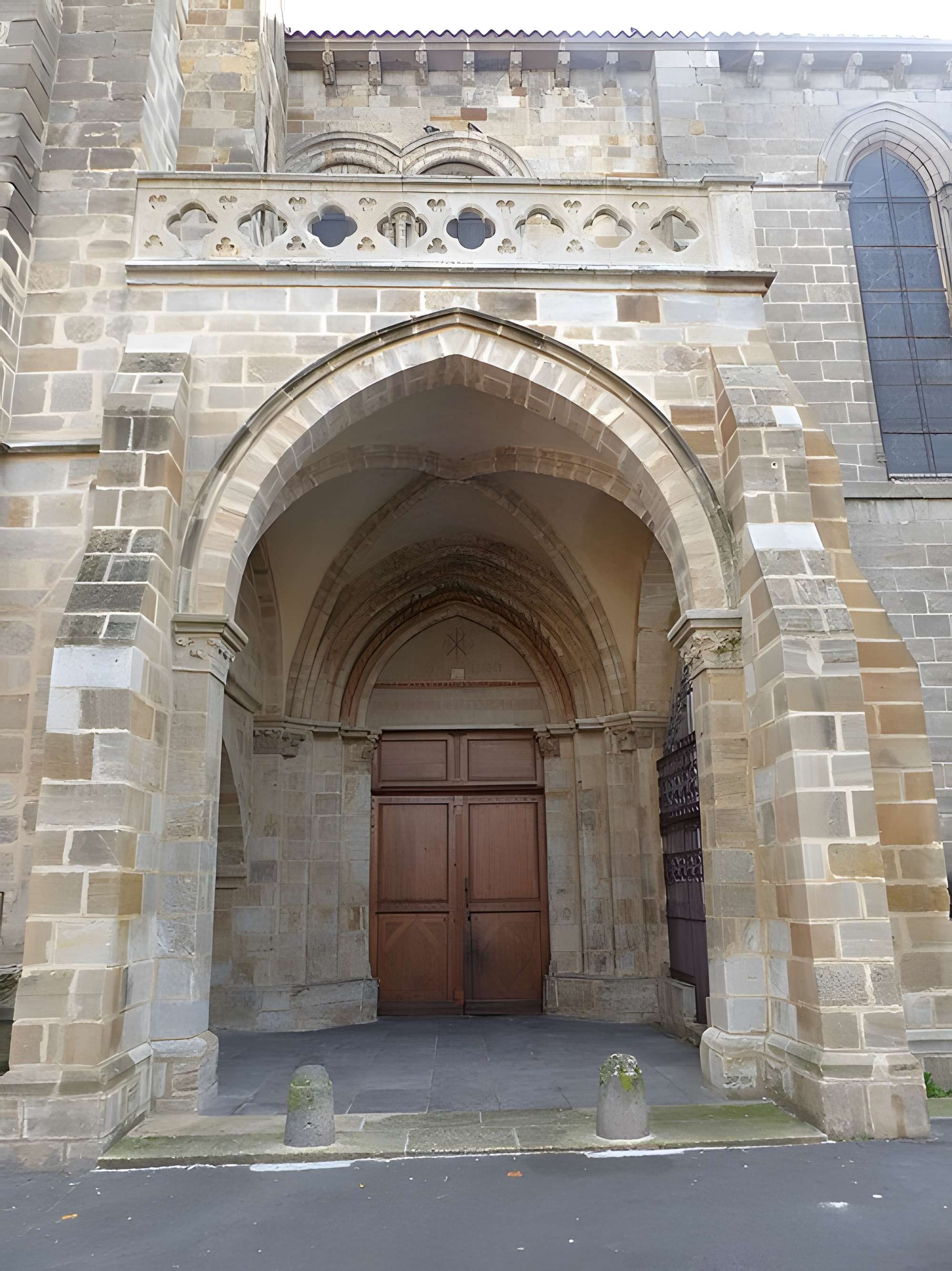 Collégiale Saint-Cerneuf de Billom