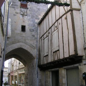 Tour de lHorloge de Saint-Jean-dAngély