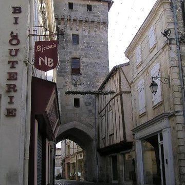 Tour de lHorloge de Saint-Jean-dAngély