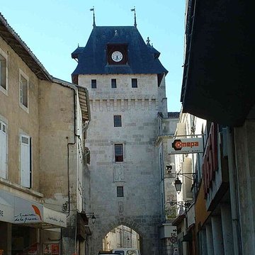 Tour de lHorloge de Saint-Jean-dAngély