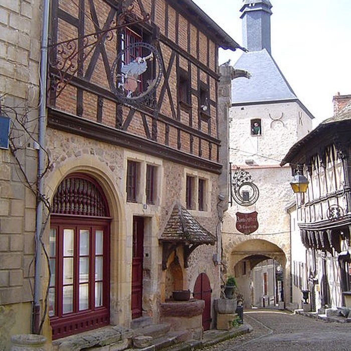 Photo de Tour du beffroi de Bourbon-Lancy