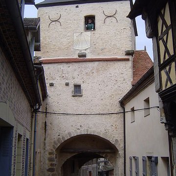 Tour du beffroi de Bourbon-Lancy