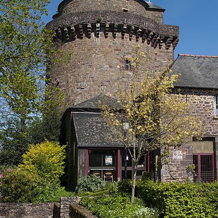 Photo de Tour du château ou ancien donjon ancienne prison