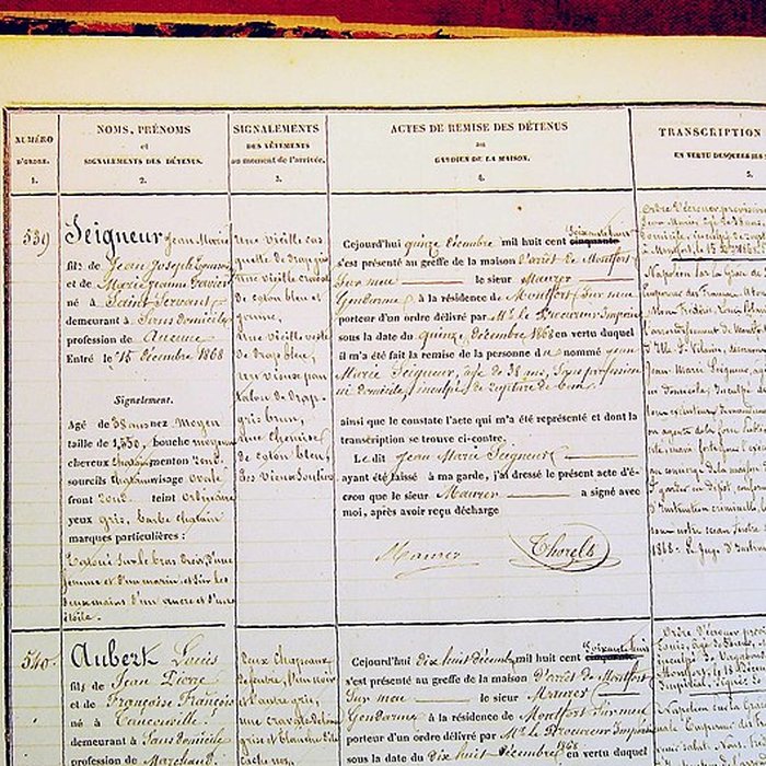 Photo de Tour du château ou ancien donjon ancienne prison